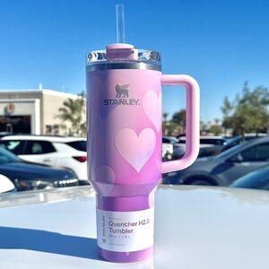 New Stanley Valentine’s Day Tumbler 40z Powder Pink Heart Gradient 💜🩷